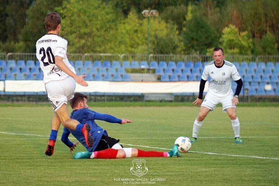 Weekendowe sparingi piotrkowskich piłkarzy