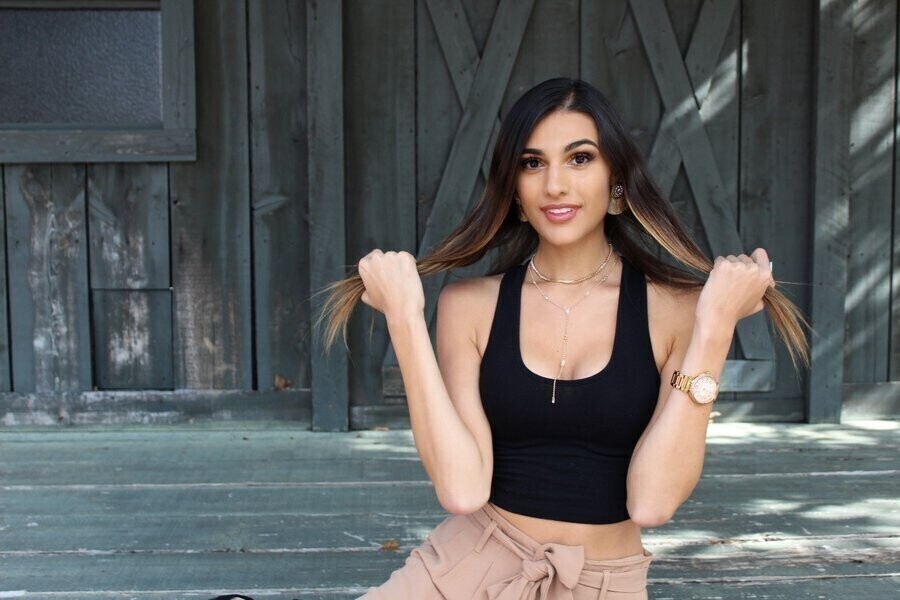 Powody dla których kobiety noszą biżuterię