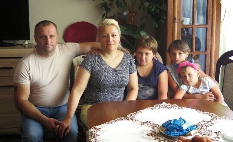 Zaopiekowali się siedmiorgiem dzieci teraz sami potrzebują pomocy