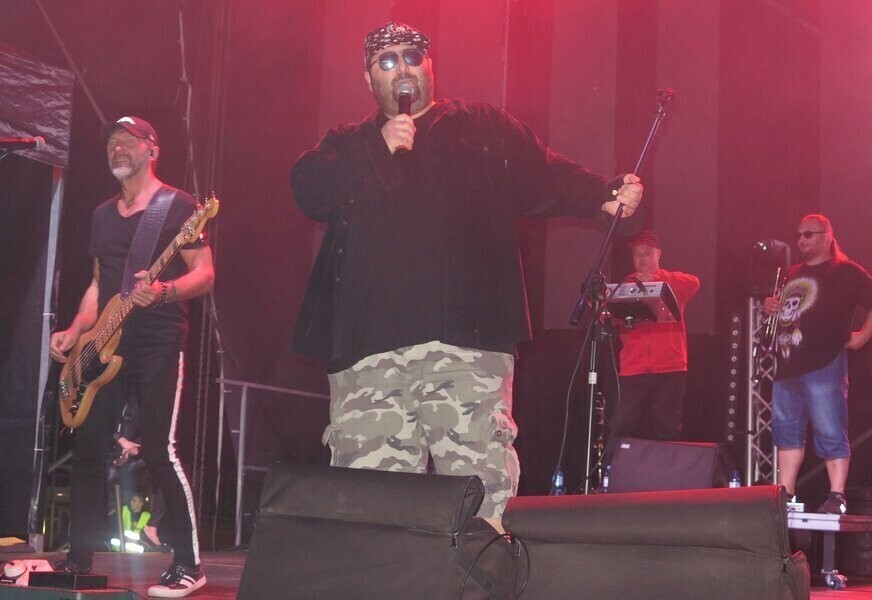 Sulejów świętował. Zespół Piersi rozgrzał publiczność