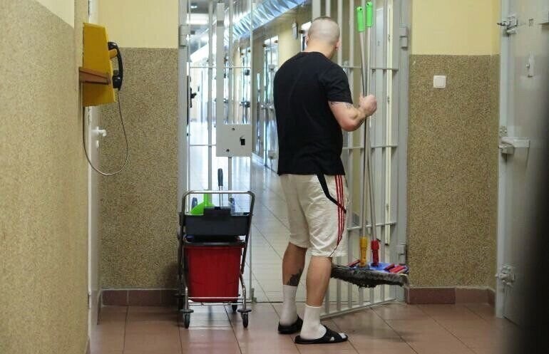 Pracujący więźniowie w piotrkowskim Areszcie Śledczym