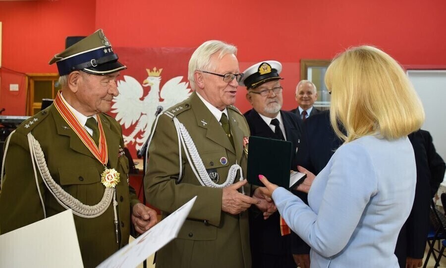 Odznaczenia i medale dla Ośrodka Edukacji Artystycznej MOK