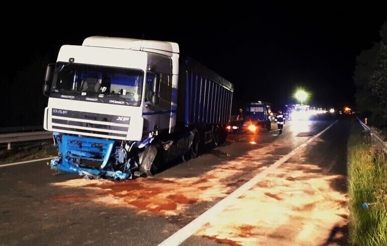 Ciężarówka zablokowała jezdnię na DK1