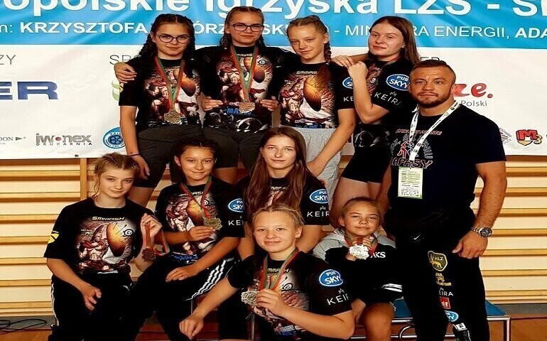 8 medali naszych zapaśniczek