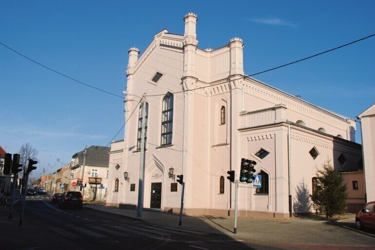 Wiemy kto przeprowadzi się do synagogi