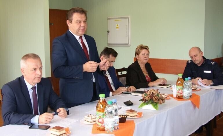 Gmina Wola Krzysztoporska 90 tys. na samochód dla policji