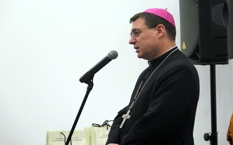 Czytali głośno Biblię w piotrkowskiej Mediatece 800-lecia