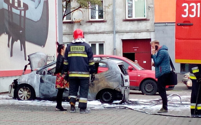 Pożar samochodu w Piotrkowie