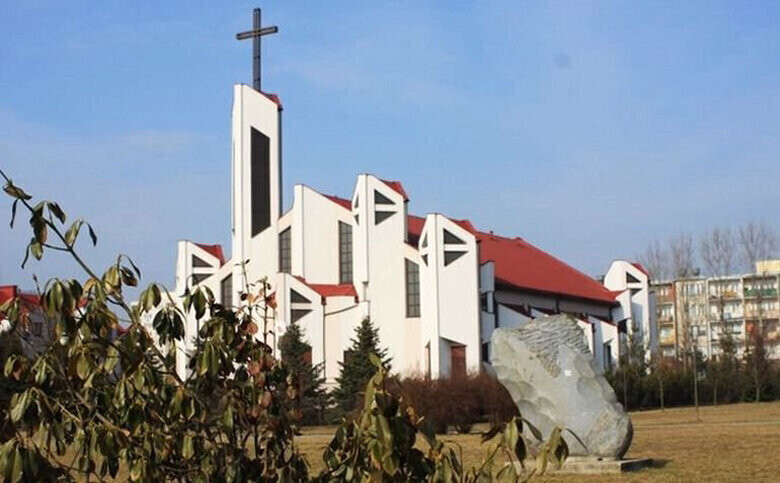 Dyrektor po raz kolejny zawierza szkołę