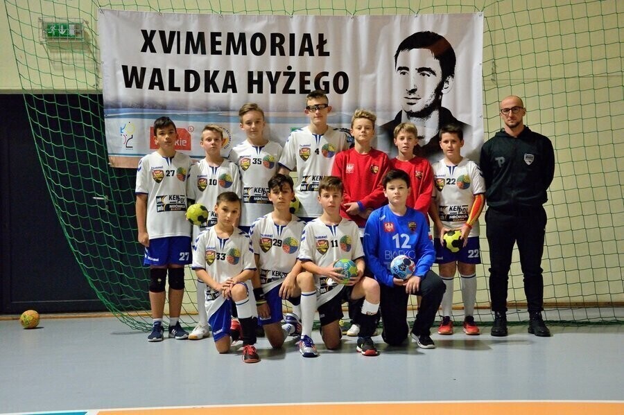 Memoriałowe zwycięstwo młodych szczypiornistów Piotrkowianina