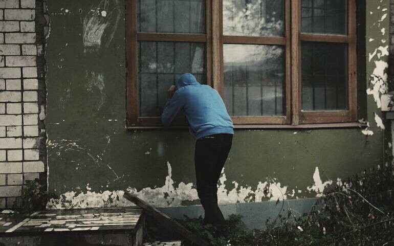 Fala kradzieży z włamaniem w mieście i powiecie. Mieszkańcy bądźcie czujni