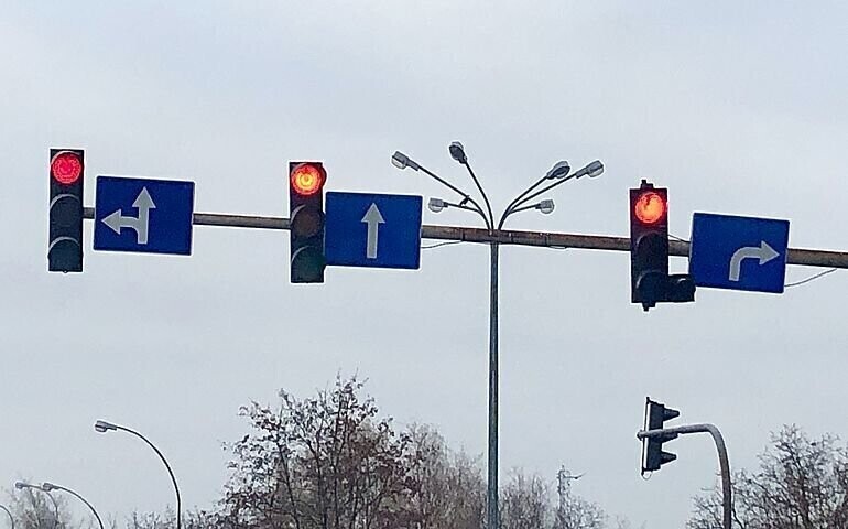 Dwoma pasami w stronę ronda Solidarności