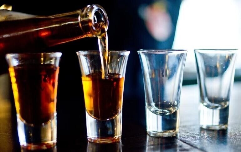 Branża spirytusowa podwyżka akcyzy to mniejsze wpływy do budżetu i rozwój szarej strefy