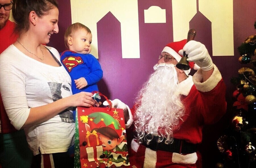 Mikołajki w szpitalu powiatowym w Piotrkowie