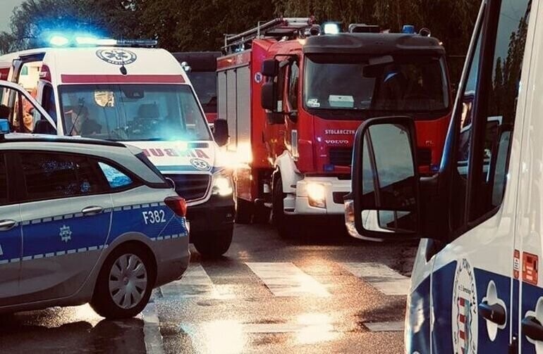 Kolejny agresywny pacjent. Pijany 45-latek próbował uderzyć ratownika medycznego