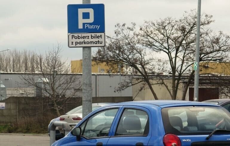 Coraz więcej opłat za parkingi. Mieszkańcy bądźcie czujni