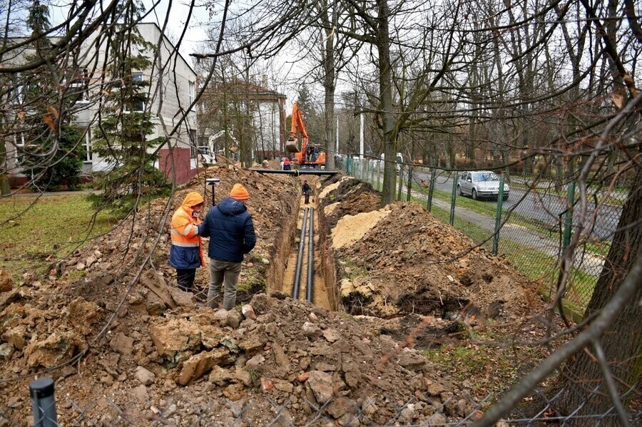 Trwa budowa ciepłociągu w ul. Żwirki