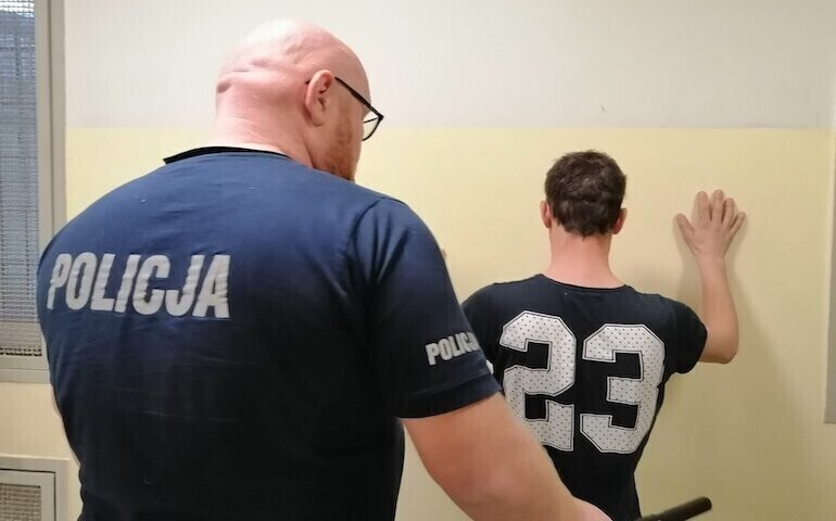 Odpowiedząza pobicie i kradzież