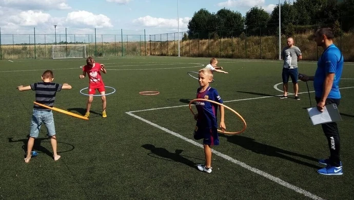 Wola Krzysztoporska: Wakacyjna spartakiada na orliku