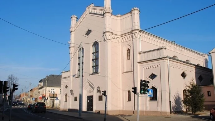 Co dalej z piotrkowską synagogą?