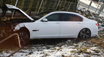 Zderzenie 2 aut w Piotrkowie. 5 osób w szpitalu