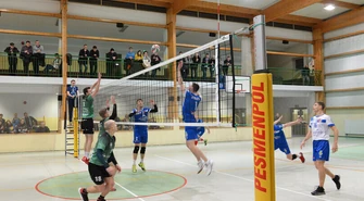 Zaczęli nowy rok od porażki z liderem