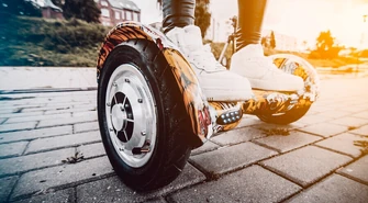 Hoverboard, czyli elektryczna deskorolka. Jaki model wybrać?