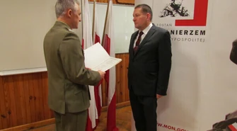 Paweł Śpiewak, powiatowy lekarz weterynarii w Piotrkowie Trybunalskim został... porucznikiem