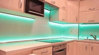 Jak wykorzystać taśmę LED w oświetleniu pokoju?