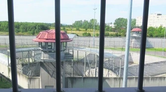 Niektórzy więźniowie bez odwiedzin 