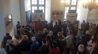 Piotrkowianie zwiedzali jagiellońskie komnaty