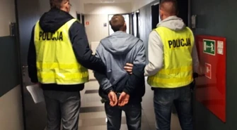 Amfetamina, konopie i krajanka tytoniowa w mieszkaniu 21-latka 