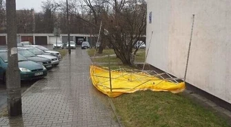 Wieje i pada, lepiej zostać w domu