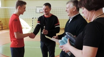 W Brzozie grali w siatkę o puchar wójta 