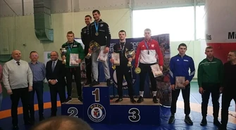 Trzy medale piotrkowskich zapaśników