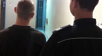 Ukradł szable i noże bojowe