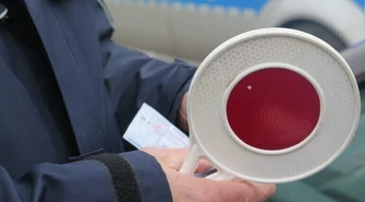 Zbyt szybka jazda główną przyczyną wypadków na drogach