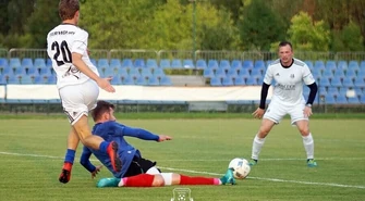 Weekendowe sparingi piotrkowskich piłkarzy