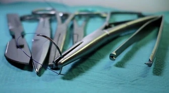 Lekarze zostawili jej w brzuchu narzędzie chirurgiczne. Szpital przeprasza pacjentkę