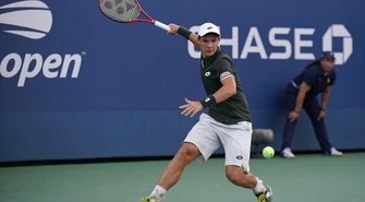Kamil Majchrzak już w II rundzie US Open, deszcz uniemożliwił rozegranie meczu