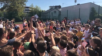 Mateusz Bernatek spotkał się z piotrkowskimi uczniami