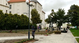 Modernizacja placu Niepodległości na finiszu
