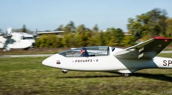 Zawody szybowcowe na celność lądowania