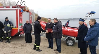 Druhowie z OSP w Rozprzy mają nową łódź