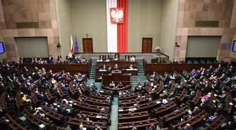 Nasi posłowie rozpoczęli obrady, dwoje debiutuje