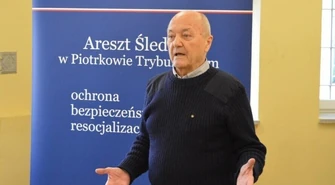 Znany podróżnik spotkał się z więźniami piotrkowskiego aresztu