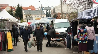 Mieszkańcy zakładnikami handlujących? Piekło na hali targowej