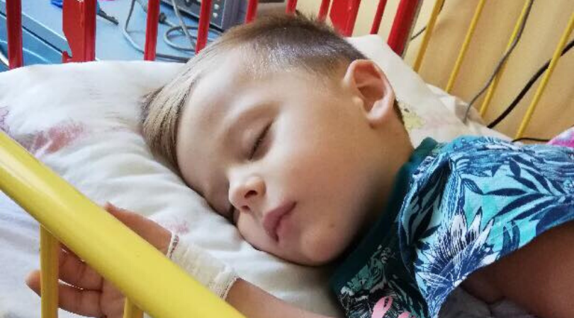 Trwa walka o życie Krystianka. Zostało kilka dni na zebranie ponad 400 tys. zł.