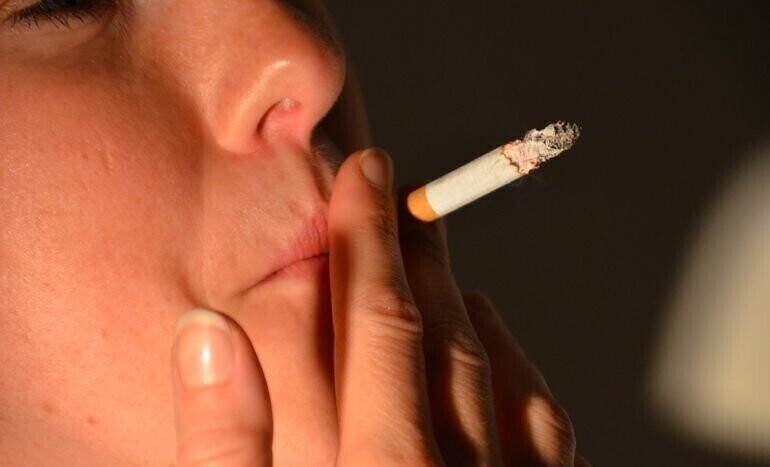 Palacze częściej cierpią na depresję