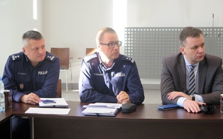 Śmigłowiec będzie patrolować ruch ciężarówek przez Piotrków